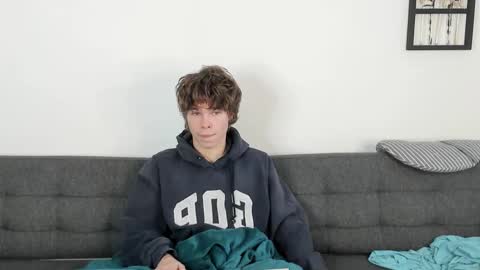 Yen online show from September 26, 2025, 5:33 am