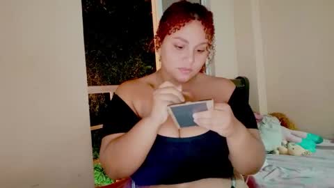 Snapshot of yera_sh chatting on January 12, 2026, 1:11 am YERA online show from January 12, 2026, 1:11 am