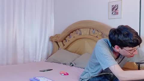 Snapshot of yeremmy_twink chatting on July 18, 2026, 8:45 pm yeremmy_twink online show from July 18, 2026, 8:45 pm
