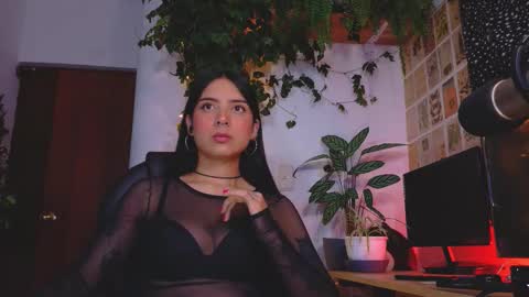 Snapshot of yeriawaddell_ chatting on November 21, 2025, 9:24 pm yeriawaddell online show from November 21, 2025, 9:24 pm