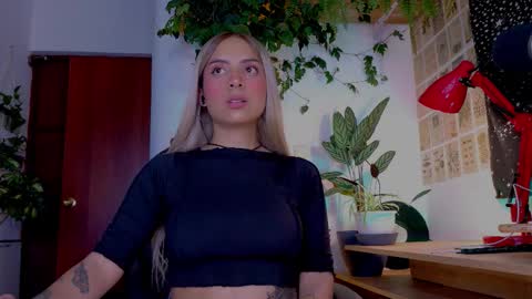 Snapshot of yeriawaddell_ chatting on November 24, 2025, 1:05 am yeriawaddell online show from November 24, 2025, 1:05 am