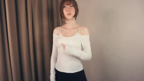 Rin  online show from May 3, 2026, 1:06 pm