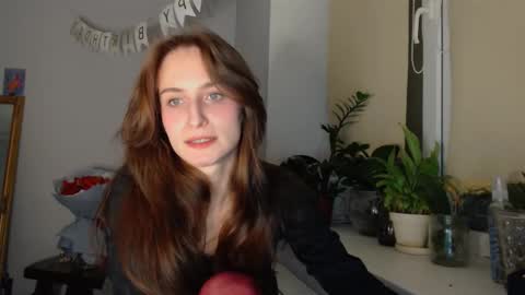 Zoe online show from February 14, 2025, 9:43 pm