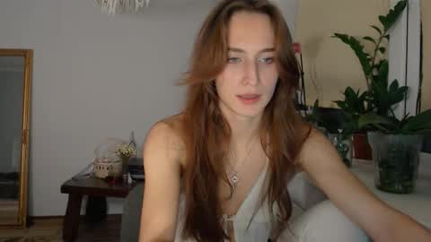 Zoe online show from October 18, 2025, 8:42 pm