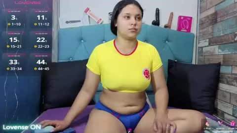 yesamin_stone18 online show from July 30, 2026, 12:04 pm