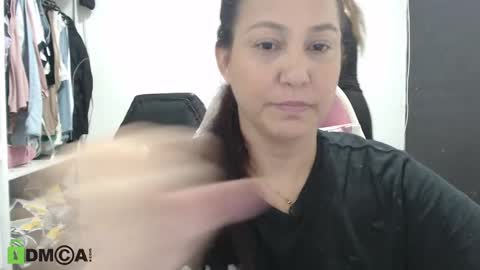 yessica and andres online show from February 18, 2025, 3:21 am