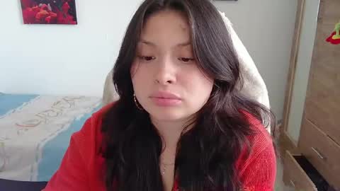 yessica_gomez01 online show from May 5, 2026, 9:45 pm