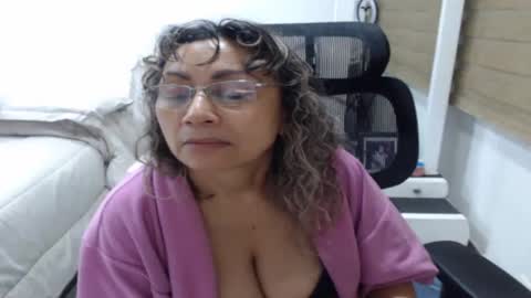 Snapshot of yessilatin chatting on June 11, 2026, 2:53 am jessy online show from June 11, 2026, 2:53 am