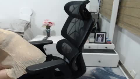 jessy online show from July 23, 2026, 1:58 am