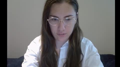 Snapshot of yesyoucanjustdoit chatting on September 10, 2025, 1:44 pm Kira online show from September 10, 2025, 1:44 pm