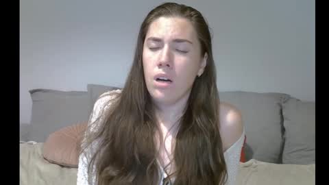 Snapshot of yesyoucanjustdoit chatting on September 23, 2025, 11:46 am Kira online show from September 23, 2025, 11:46 am