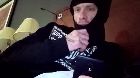 Snapshot of yfwb69xxx chatting on November 23, 2025, 6:35 am yfwb69xxx online show from November 23, 2025, 6:35 am