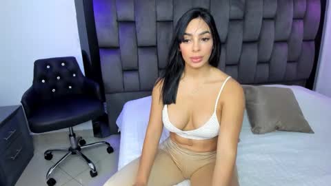 Snapshot of yikaalves chatting on November 7, 2025, 10:21 pm Yika Alves online show from November 7, 2025, 10:21 pm