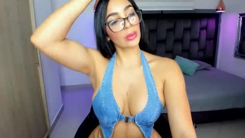 Yika Alves online show from December 20, 2025, 5:09 pm