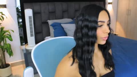 Yika Alves online show from July 18, 2026, 10:13 pm