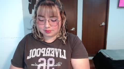 Snapshot of yini_angel07 chatting on May 25, 2026, 11:11 pm hii i am yini online show from May 25, 2026, 11:11 pm