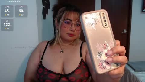 Snapshot of yini_angel07 chatting on May 30, 2026, 3:25 am hii i am yini online show from May 30, 2026, 3:25 am