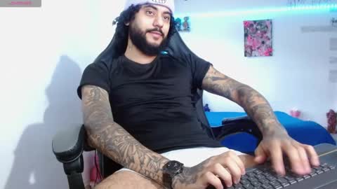 Snapshot of yio__cohen chatting on October 13, 2025, 10:32 pm yio cohen online show from October 13, 2025, 10:32 pm