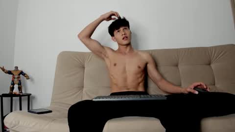 Snapshot of yizus_bonz chatting on October 23, 2025, 10:30 pm yizus_bonz online show from October 23, 2025, 10:30 pm