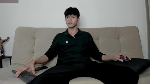 Snapshot of yizus_bonz chatting on December 14, 2025, 1:55 am yizus_bonz online show from December 14, 2025, 1:55 am