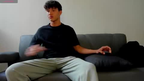 Snapshot of yizus_bonz chatting on January 18, 2026, 10:02 pm yizus_bonz online show from January 18, 2026, 10:02 pm