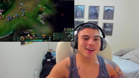 Snapshot of yker18 chatting on January 7, 2025, 4:29 am yker online show from January 7, 2025, 4:29 am