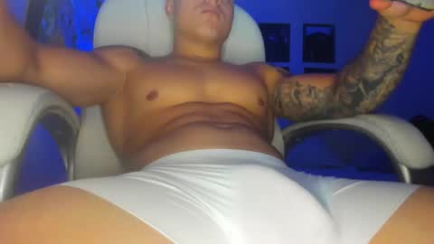 Snapshot of yker18 chatting on January 17, 2025, 4:49 am yker online show from January 17, 2025, 4:49 am