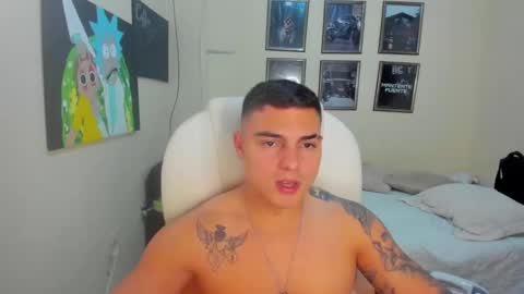 Snapshot of yker18 chatting on January 17, 2025, 9:17 pm yker online show from January 17, 2025, 9:17 pm