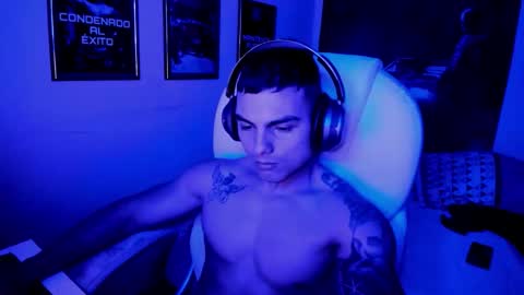 Snapshot of yker18 chatting on October 13, 2025, 8:58 am yker online show from October 13, 2025, 8:58 am