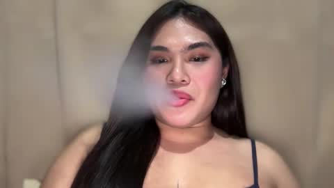 Snapshot of yllanahard chatting on December 18, 2024, 10:46 pm yllana love online show from December 18, 2024, 10:46 pm