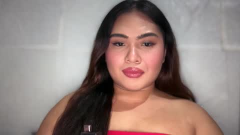 Snapshot of yllanahard chatting on December 16, 2025, 1:49 pm yllana love online show from December 16, 2025, 1:49 pm