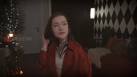 Snapshot of ynnenbrynn chatting on December 19, 2024, 9:29 am ynnenbrynn online show from December 19, 2024, 9:29 am