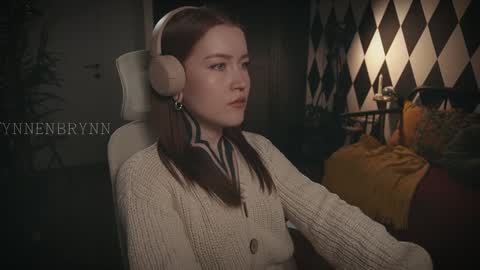 Snapshot of ynnenbrynn chatting on January 24, 2025, 9:28 am ynnenbrynn online show from January 24, 2025, 9:28 am