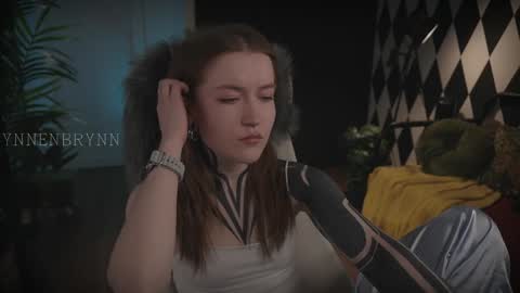 Snapshot of ynnenbrynn chatting on January 29, 2025, 1:38 pm ynnenbrynn online show from January 29, 2025, 1:38 pm