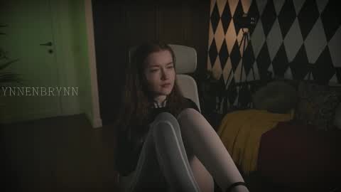 Snapshot of ynnenbrynn chatting on February 21, 2025, 10:39 am ynnenbrynn online show from February 21, 2025, 10:39 am