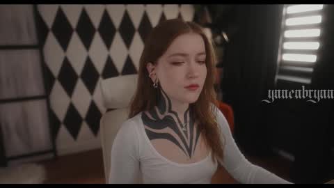 Snapshot of ynnenbrynn chatting on October 8, 2025, 6:44 am ynnenbrynn online show from October 8, 2025, 6:44 am