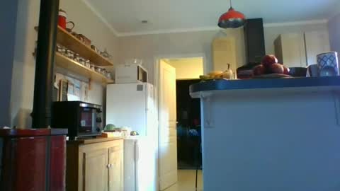 Yoann online show from June 17, 2026, 5:32 am