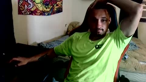 Snapshot of yobleez chatting on June 6, 2026, 2:05 am yobleez online show from June 6, 2026, 2:05 am