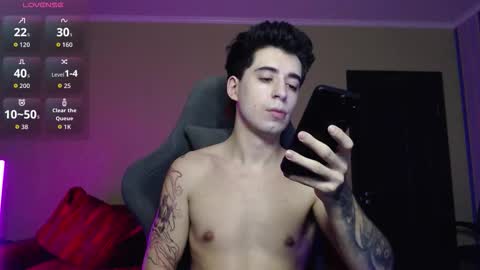 Snapshot of yofukashi chatting on November 25, 2025, 10:43 pm yofukashi online show from November 25, 2025, 10:43 pm