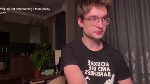 Snapshot of yoga_pizza_420 chatting on December 25, 2024, 4:33 am Max online show from December 25, 2024, 4:33 am