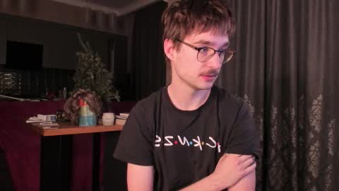 Snapshot of yoga_pizza_420 chatting on January 17, 2026, 4:28 am Max online show from January 17, 2026, 4:28 am