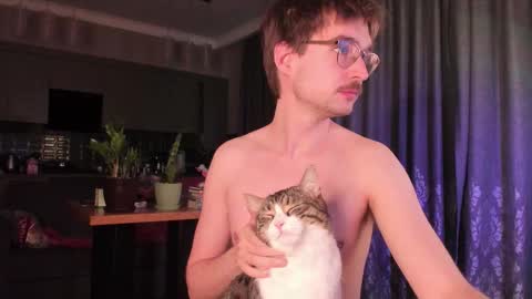 Snapshot of yoga_pizza_420 chatting on February 28, 2026, 4:35 am Max online show from February 28, 2026, 4:35 am