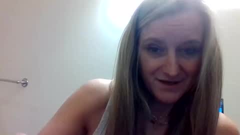 yogabuttttttt online show from February 9, 2026, 5:44 am