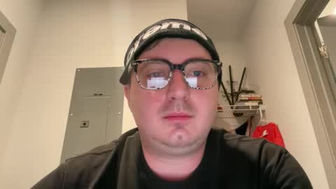 yogasmokedog69 online show from April 28, 2026, 2:49 am