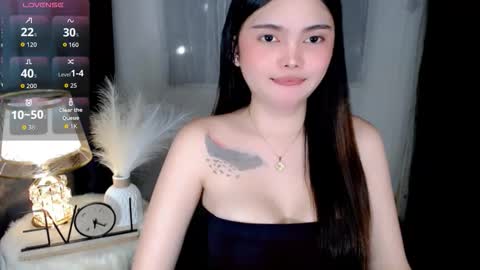Snapshot of yogirl_abby chatting on January 8, 2026, 1:02 pm Hi i am Abby i am Filipina Aussie youve ever wanted to meet NOT INTO CHEAP GUY online show from January 8, 2026, 1:02 pm
