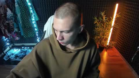 Snapshot of yoi_aji chatting on October 16, 2025, 4:57 am You can ask my name in pm online show from October 16, 2025, 4:57 am