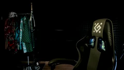 Snapshot of yoi_aji chatting on November 17, 2025, 3:51 pm You can ask my name in pm online show from November 17, 2025, 3:51 pm