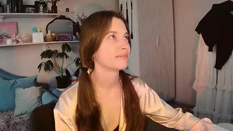 Snapshot of yoka_paradoxxx chatting on May 14, 2026, 12:45 pm yoka_paradoxxx online show from May 14, 2026, 12:45 pm