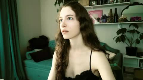 Snapshot of yoka_paradoxxx chatting on June 4, 2026, 10:21 am yoka_paradoxxx online show from June 4, 2026, 10:21 am