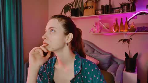 yoka_paradoxxx online show from June 21, 2026, 12:30 pm